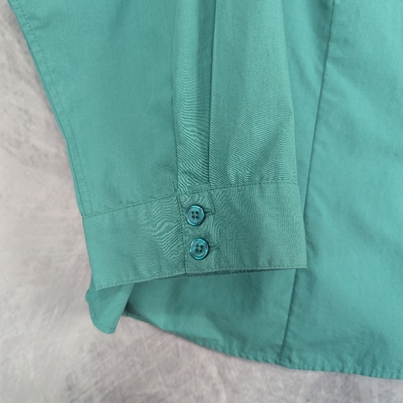 CJ Banks 3X Kelly Green Button Down Shirt With Stretch - Picture 3 of 9
